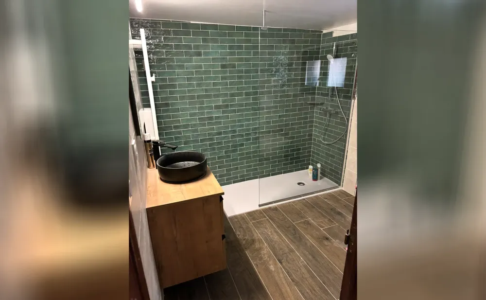Salle de bain à  Toulouges